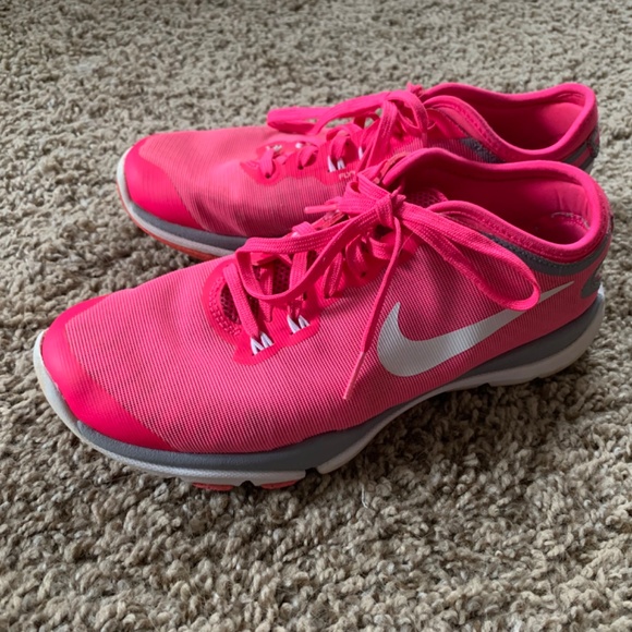 Women’s pink Nike Running Shoe Size 7 - Picture 2 of 4